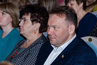 Овации творческим людям